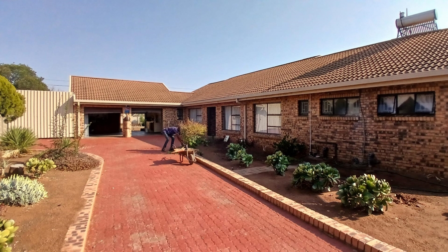 3 Bedroom Property for Sale in Universitas Ridge Free State